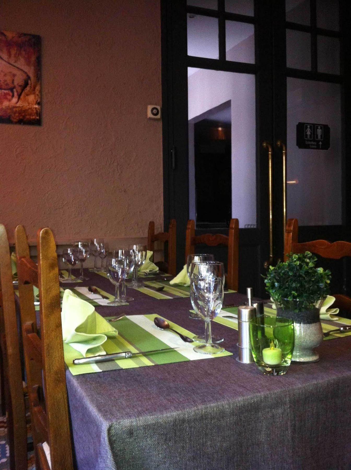 Logis Hotel Le Clos Des Oliviers Bourg-Saint-Andeol Ngoại thất bức ảnh