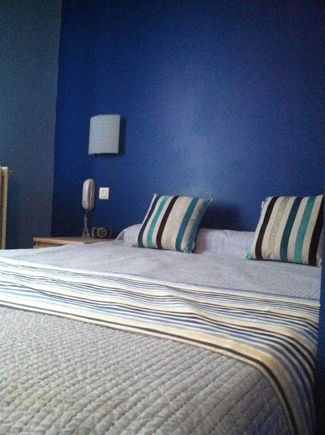 Logis Hotel Le Clos Des Oliviers Bourg-Saint-Andeol Ngoại thất bức ảnh