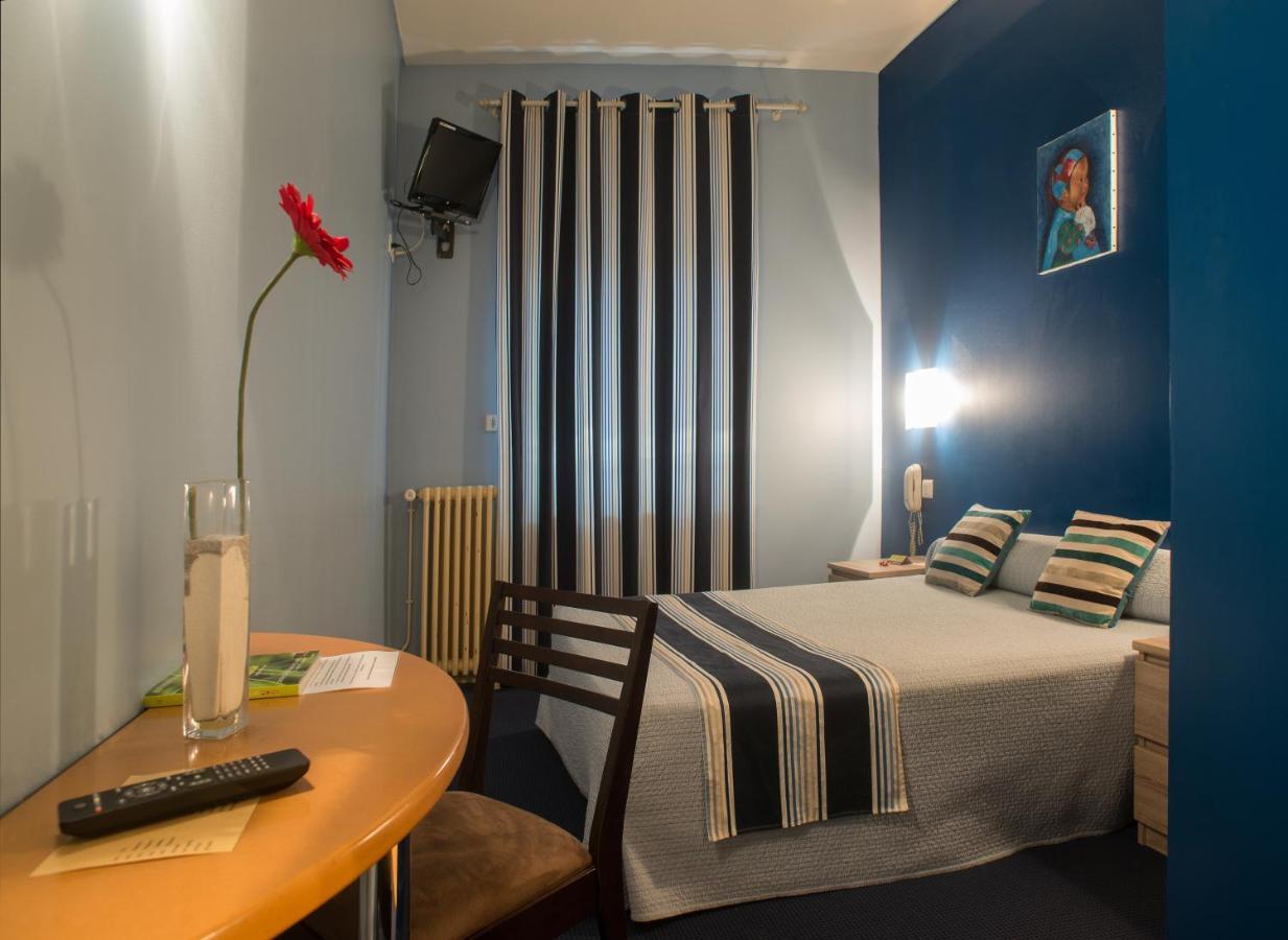 Logis Hotel Le Clos Des Oliviers Bourg-Saint-Andeol Ngoại thất bức ảnh